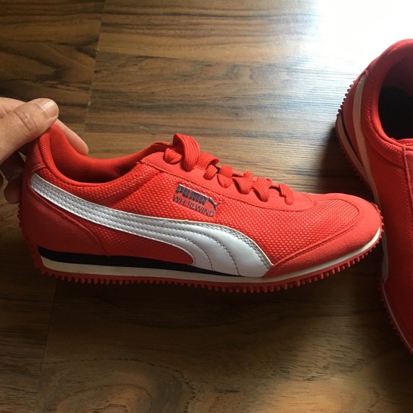 Classic Red Puma’s NEW - Picture 1 of 5